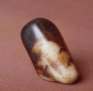 和田玉黑皮籽料的独特魅力与多样性