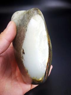 切出一个不一样的黑皮和田玉!和田玉鉴定保养知识大全